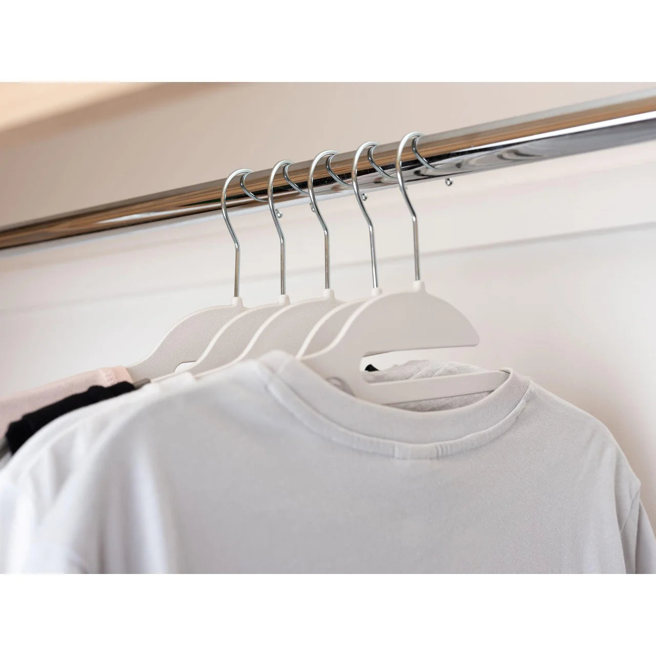 Non-Slip Plastic Clothes Dress Suit Hangers, White & Grey, 5pk
