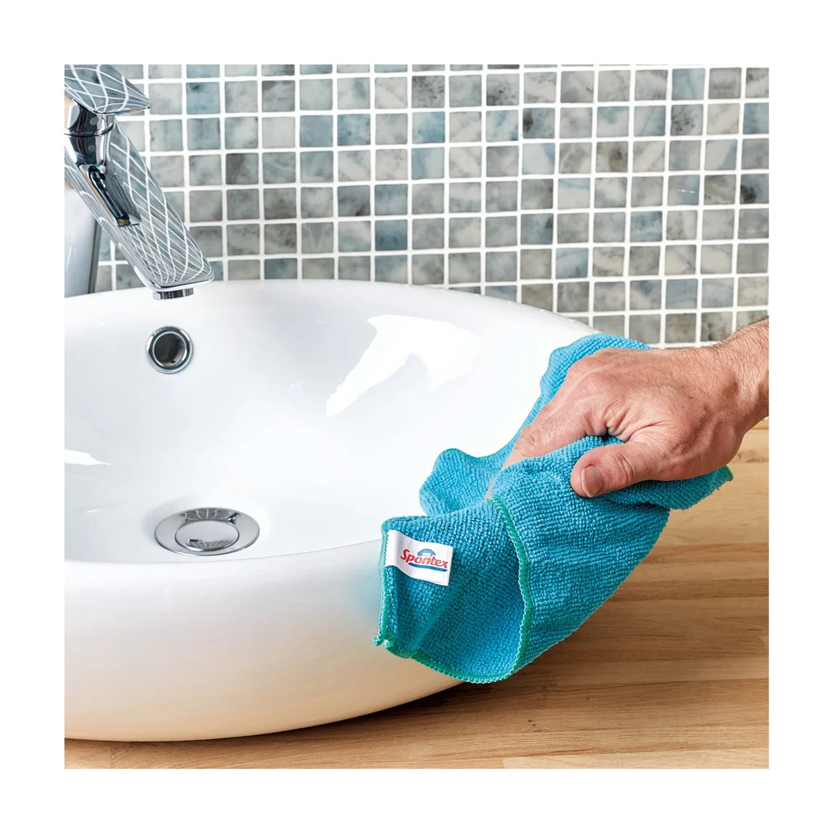 Spontex Microfibre Cloths All Purpose Kitchen and Bathroom Cleaner 4 per pack